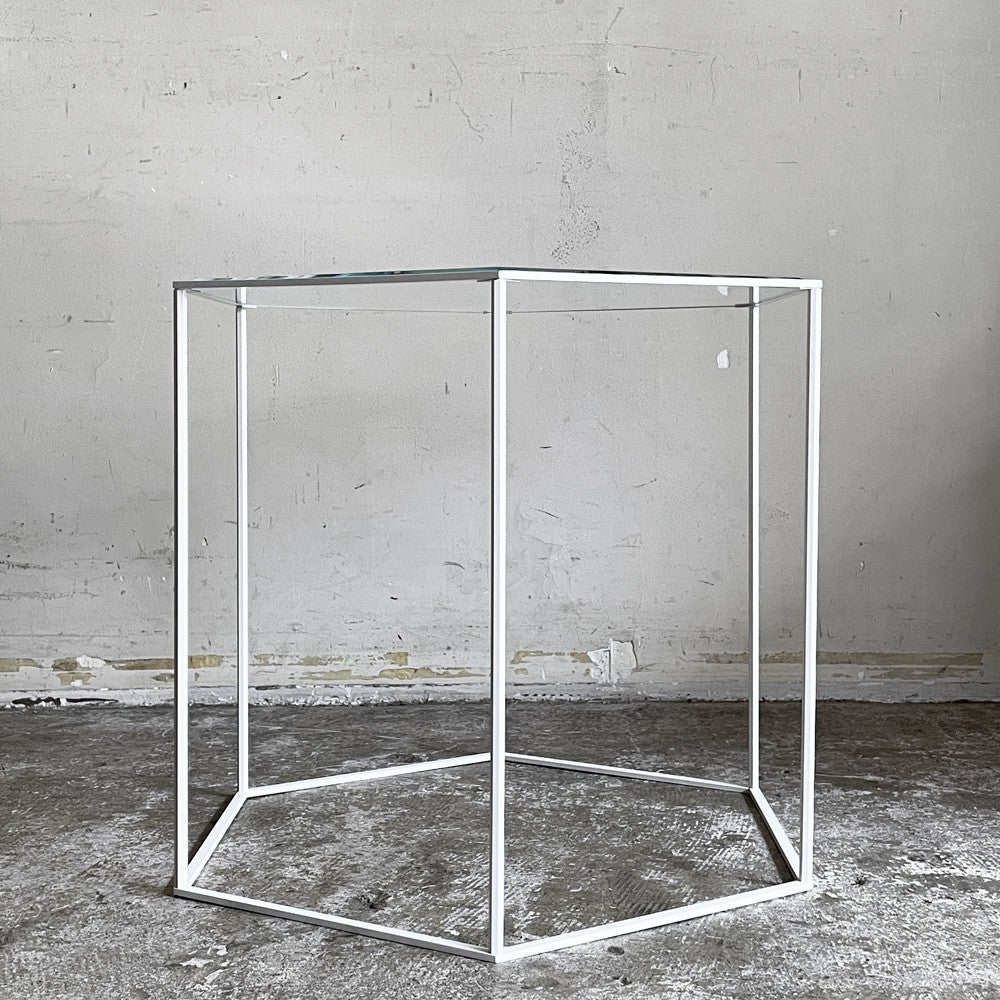 カッシーナイクスシー Cassina ixc. ヘキサゴン トリス HEXAGON TRIS 691 サイドテーブル ハイ デサルト ホワイト×クリアガラス DESALTO ホワイト×クリアガラス 吉岡徳仁 受注輸入品 定価￥308,000- ■