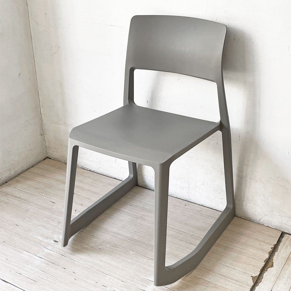 ヴィトラ Vitra ティプトン Tipton ダイニングチェア スタッキングチェア チルト機能 ロッキングチェア バサルト ★