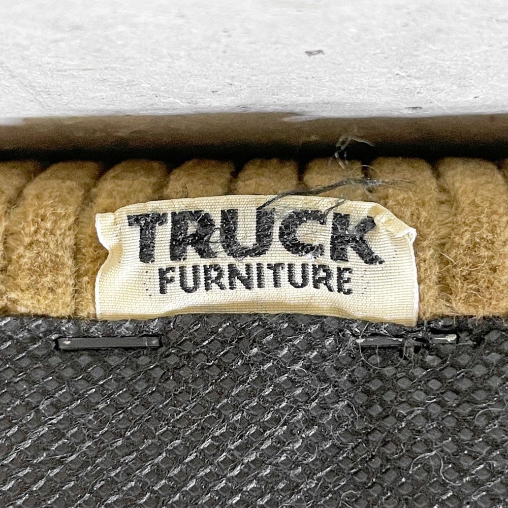 トラックファニチャー TRUCK FURNITURE FKソファ FK SOFA 1.5シーター F-21 コーデュロイ フェザークッション ウォールナット無垢材 定価￥315,700- ●
