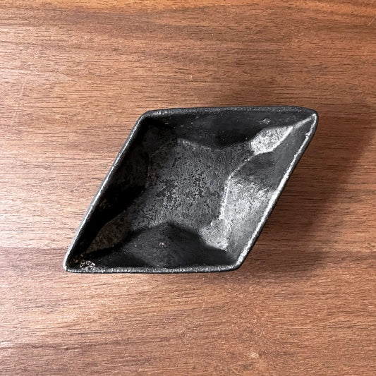 安福由美子 錆釉足付菱豆小鉢 W13cm 現代作家 ♪