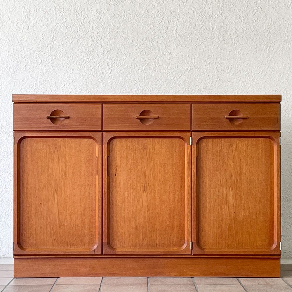 日田工芸 マキシム maxim ビンテージ チーク材 サイドボード キャビネット 抽斗3杯 キッチンボード キッチンカウンター 北欧スタイル ◇