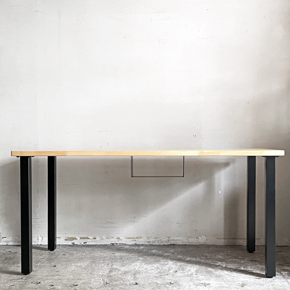 かなでもの KANADEMONO ザ・テーブル THE TABLE デスク ラバーウッド無垢材 W150xD70cm スチール スクエアバーレッグ シンプルトレイ付き ブラック B ■