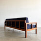 ジャクソンファニチャー Jackson Furniture チーク材 3シーターソファ 3人掛け W207cm ファブリック ネイビー系 座面ウレタン交換＆カバー張替済 USビンテージ 〓