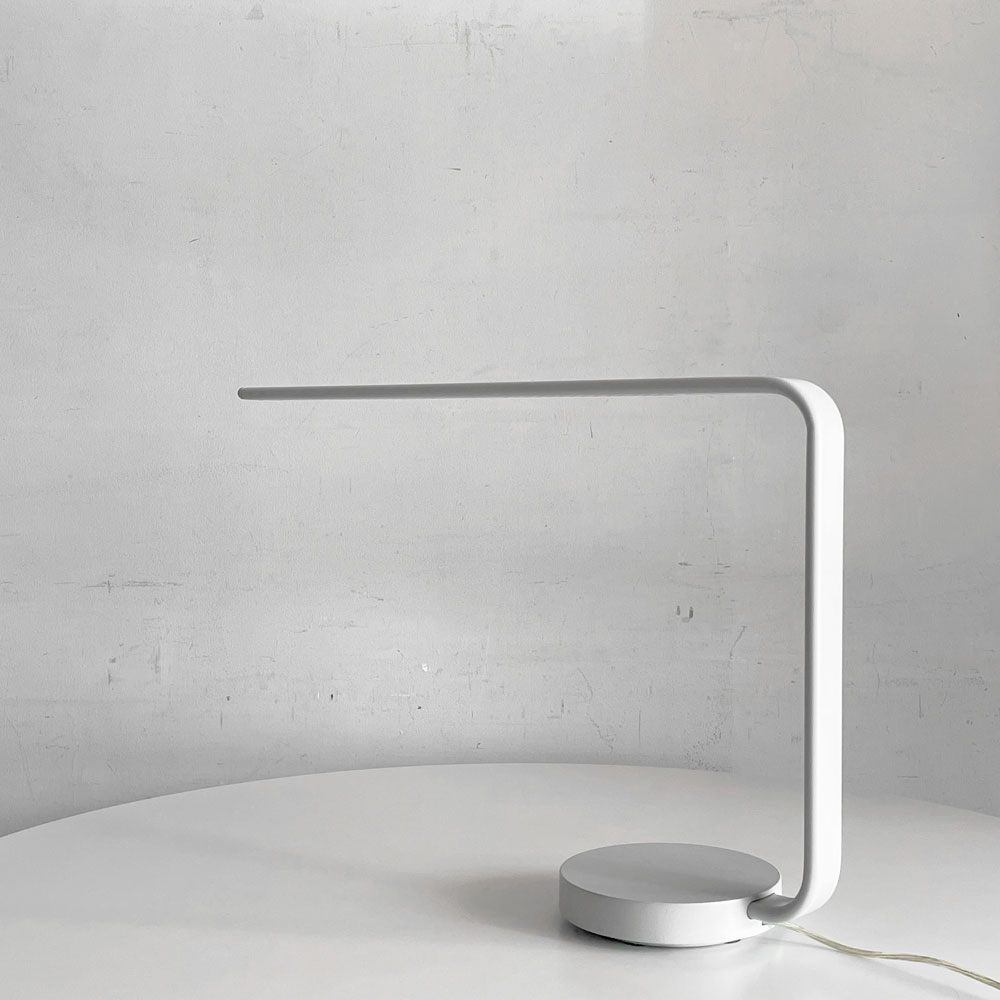 アルテミデ Artemide ワンライン OneLine LED テーブルライト デスクライト 無段調光 ライトグレーオラ・イト Ora Ito 展示品 箱付き ■