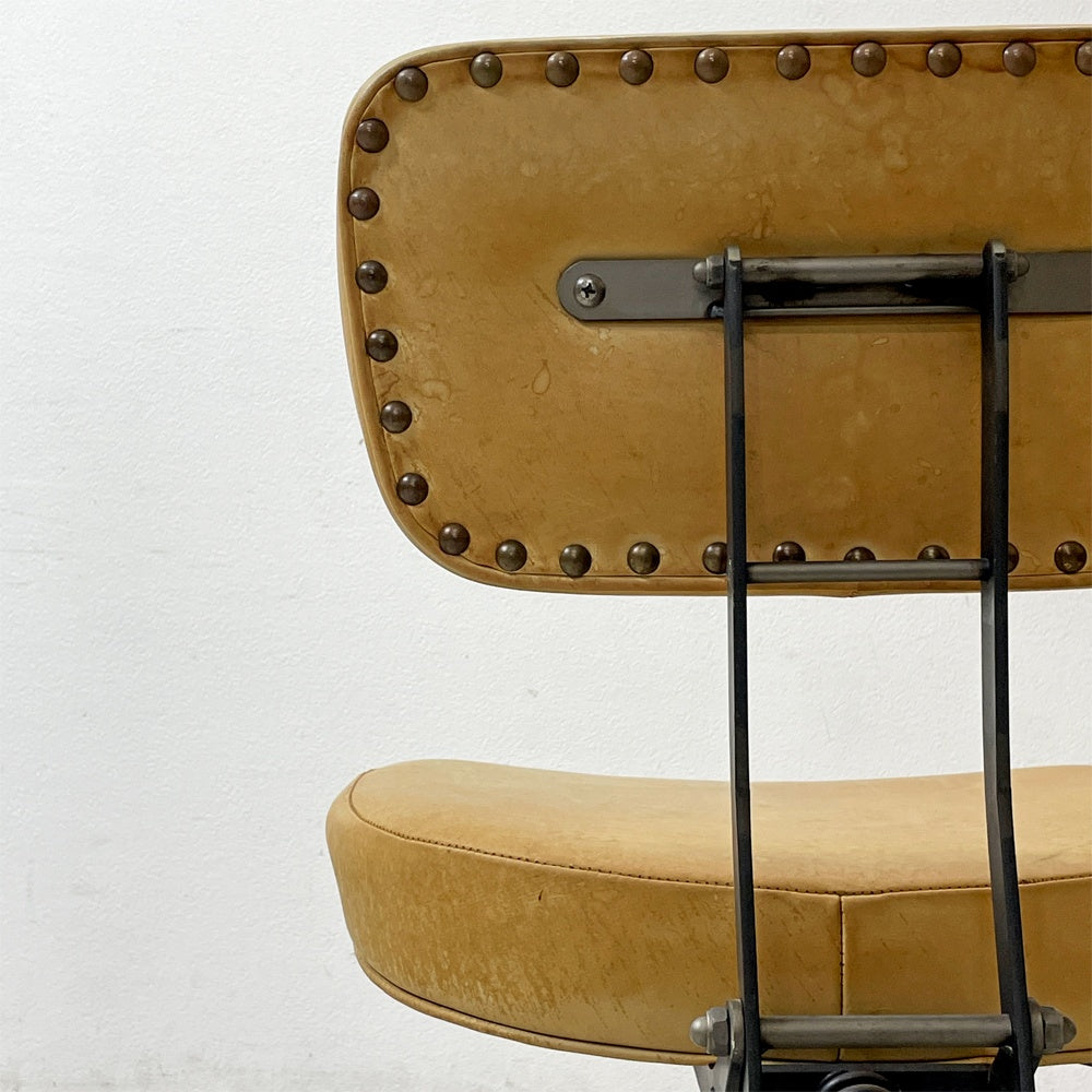 トラックファニチャー TRUCK FURNITURE デスクワークチェア DESKWORK CHAIR アームレス 本革 スタッズ スチールフレーム 昇降機能付 キャスター付 定価￥140,800- ●