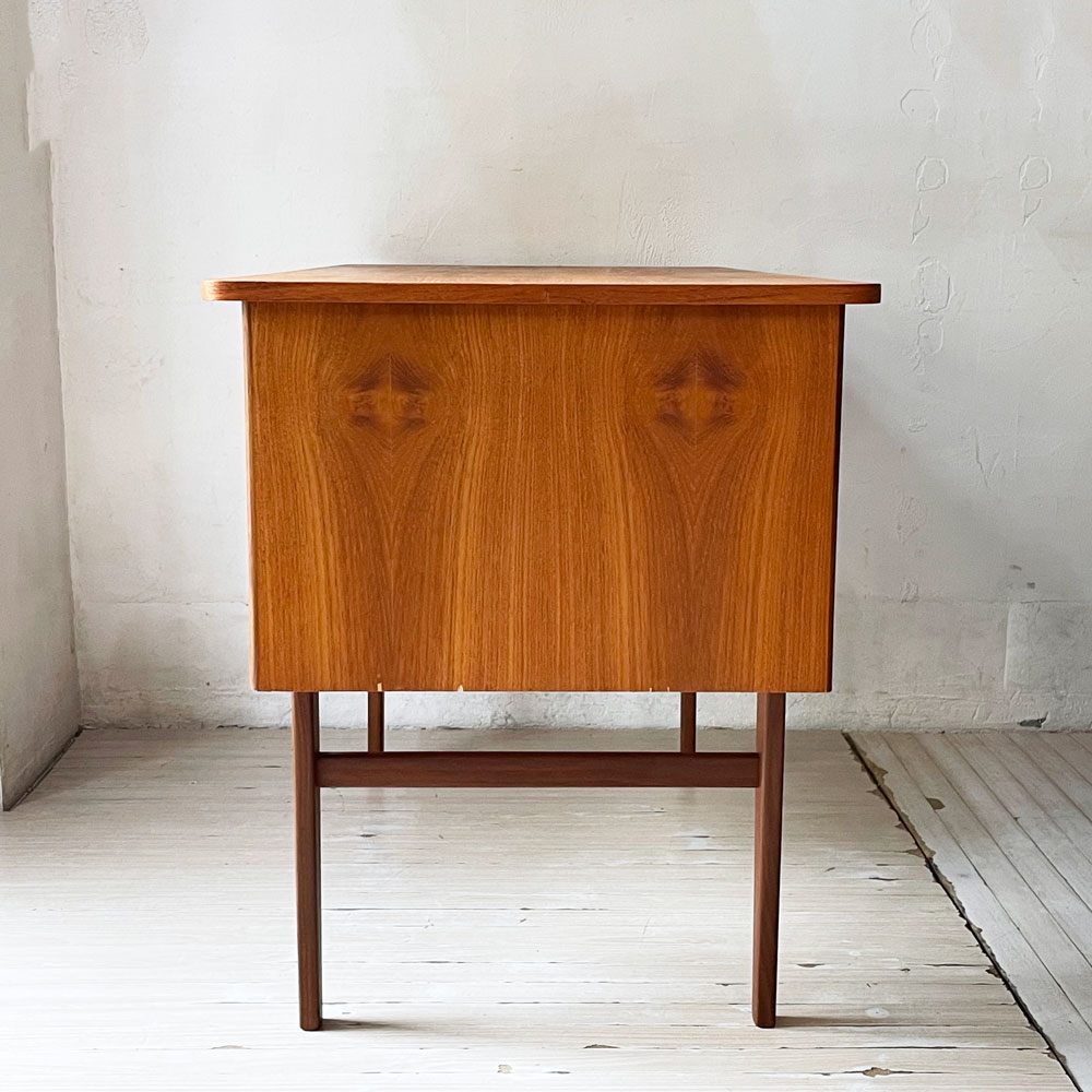 デンマークビンテージ Danish Vintage チーク材 両袖デスク 袖机 パーソナルデスク 北欧家具 Teak Vintage desk 鍵付属  ★
