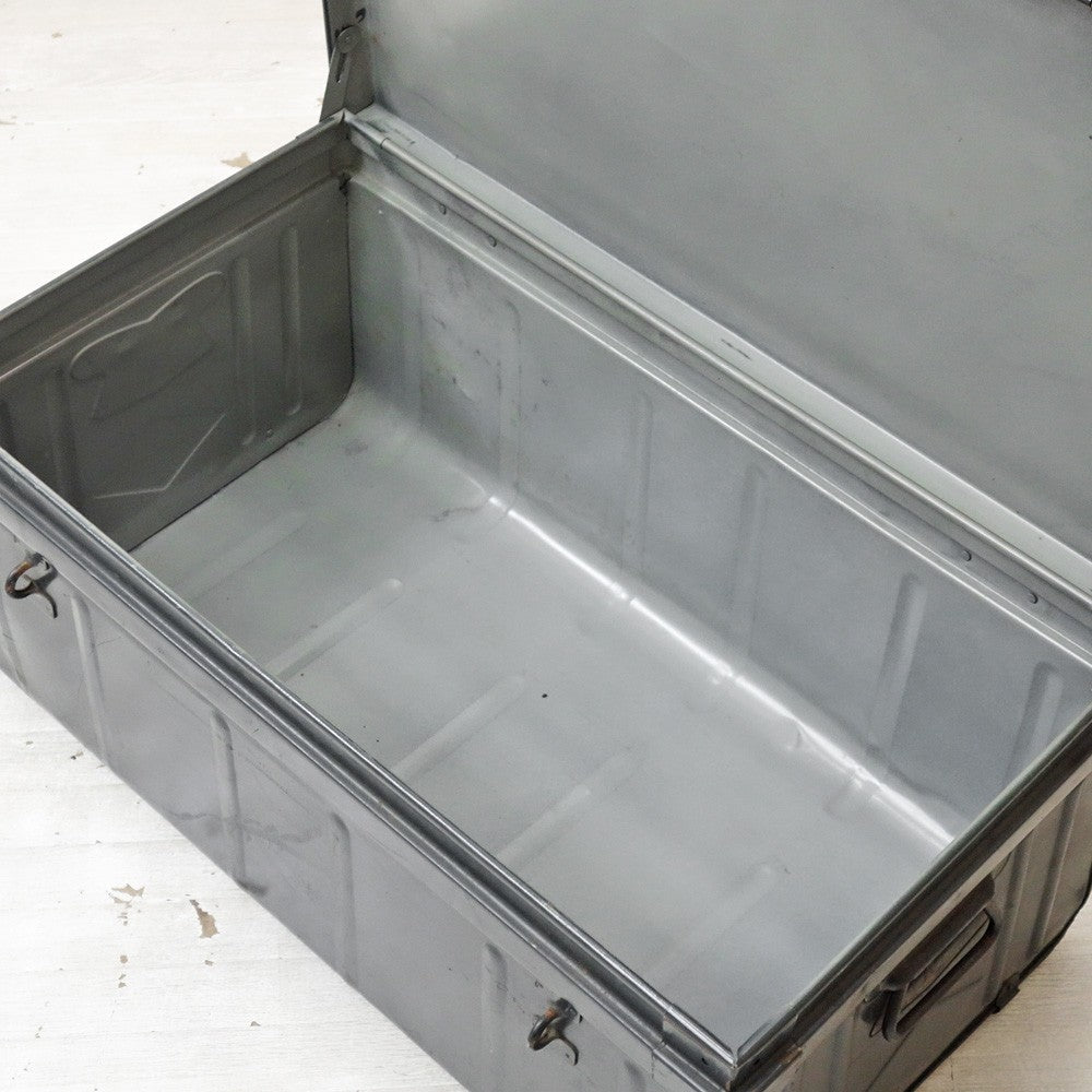 ビンテージ Vintage スチール トランクケース 収納ボックス インダストリアルデザイン 店舗什器 ●