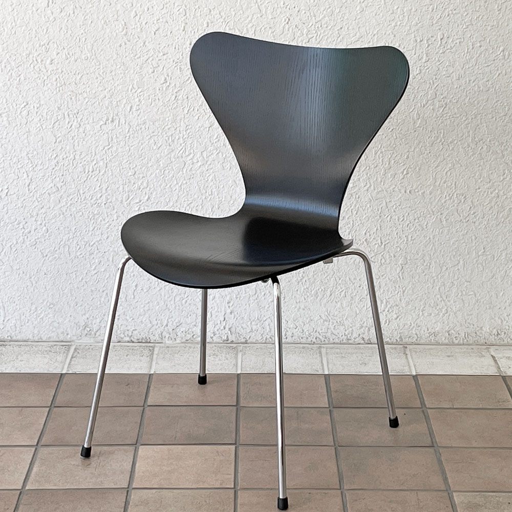 フリッツハンセン Fritz Hansen セブンチェア ダイニングチェア カラードアッシュ ブラック アルネ・ヤコブセン 北欧 デンマーク 定価￥76,780- 美品 B ◇