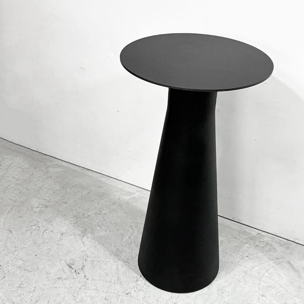 アンドリューワールド Andreu World リバーステーブル REVERSE カフェテーブル ラミネート天板 ブラックベース ラウンド Φ60cm モダンデザイン ●