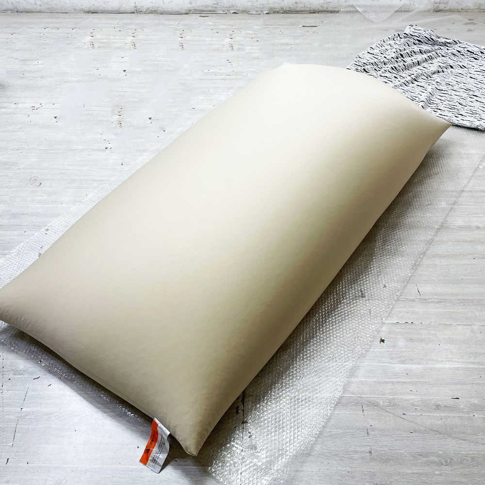 ヨギボー Yogibo ラックスマックスプレミアム Luxe Max Premium ビーズクッション ソファ ライトグレー light gray 定価：￥63,800- ●
