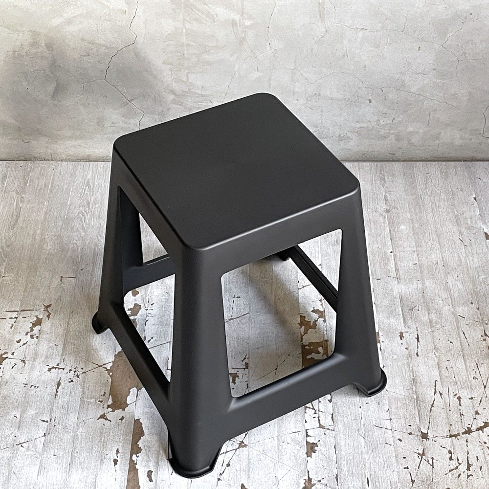 ヴィトラ vitra チャップ Chap コンスタンチン・グルチッチ スタッキングスツール サイドテーブル フットレスト ディープブラック スイス ♪