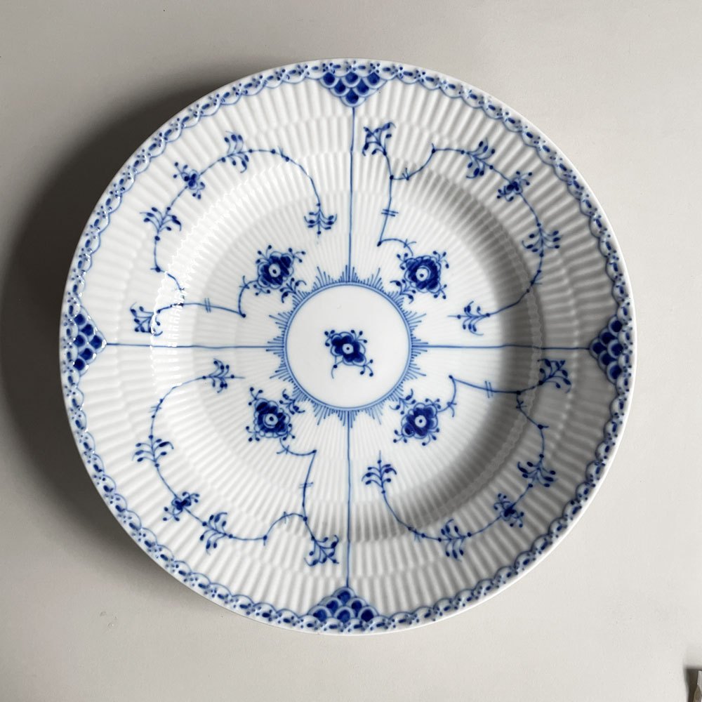 ロイヤルコペンハーゲン ROYAL COPENHAGEN ブルーフルーテッド ハーフレース ディーププレート 25.5cm 深皿 丸皿 陶器 北欧食器 廃番 美品 B ♪