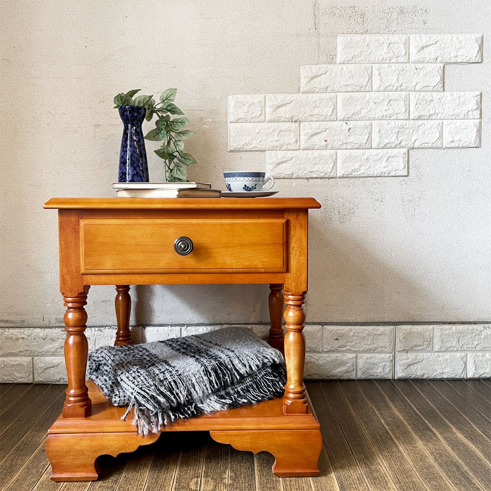 横浜ダニエル DANIEL クーガー Cougar サイドテーブル A-311 ナイトテーブル 樺桜材 W50cm アーリーアメリカン 参考価格19万円 ◎
