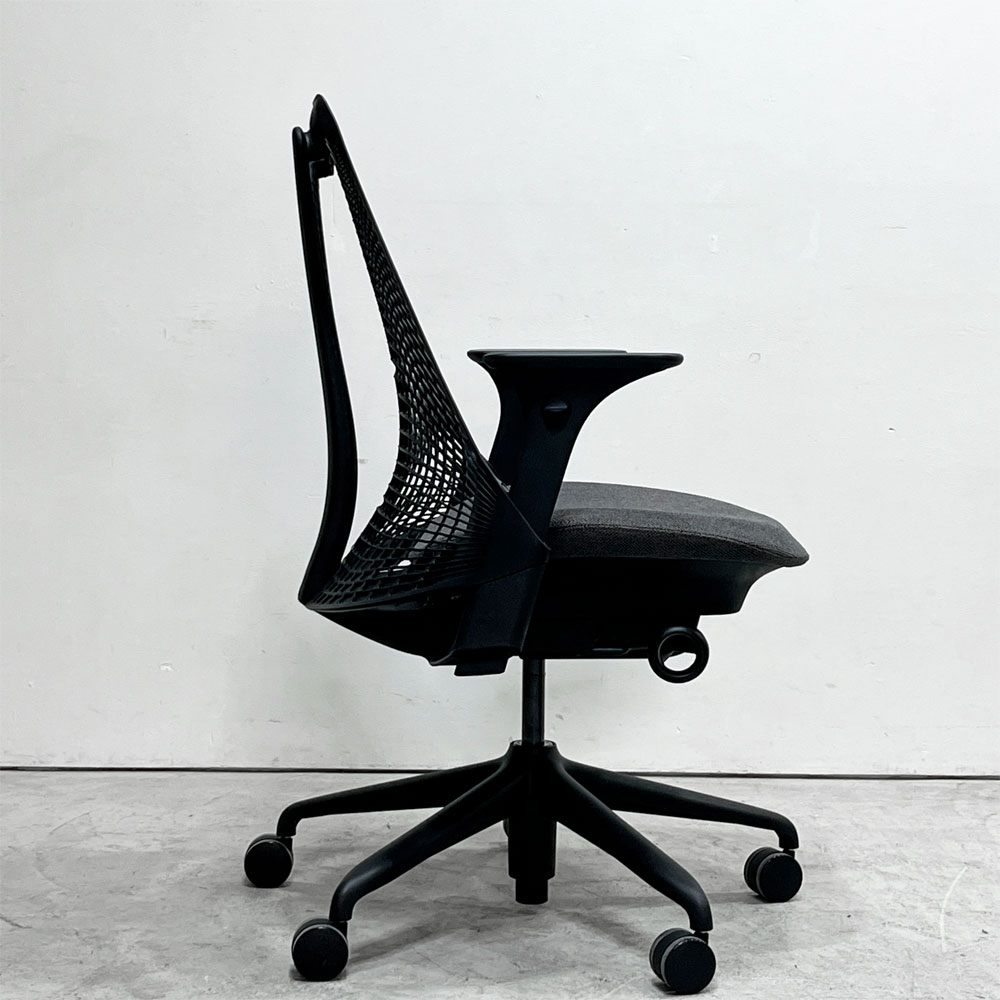 ハーマンミラー HermanMiller セイルチェア SAYL Chair デスクチェア オフィスチェア アジャスタブルアーム ブラック イヴ・ベアール 2021年製 ●