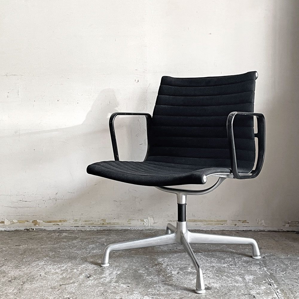ハーマンミラー Herman Miller イームズアルミナムグループ マネジメントチェア デスクチェア アルミバフベース ファブリック 固定脚 4本脚 C&Rイームズ  ■