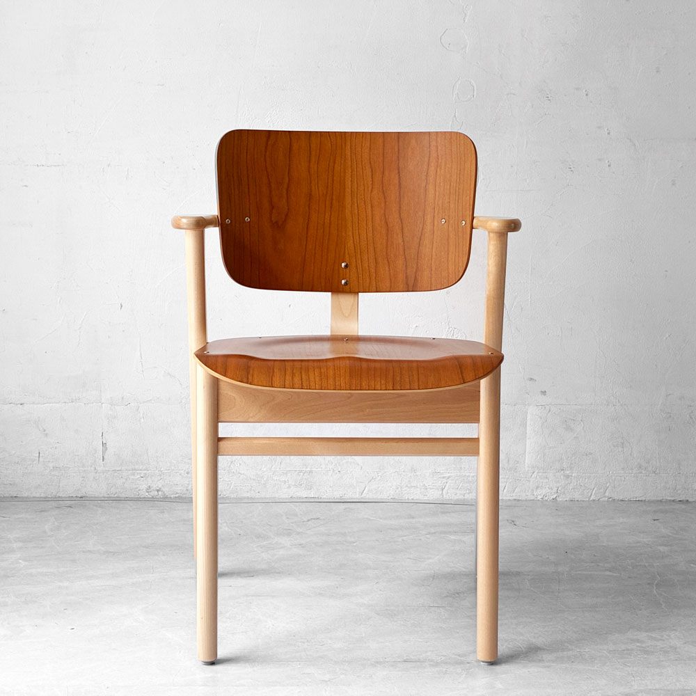 アルテック artek ドムスチェア Domus Chair ダイニングチェア チェリー材 × バーチ材 2023年数量限定 板座 イルマリ・タピオヴァーラ 美品 ★