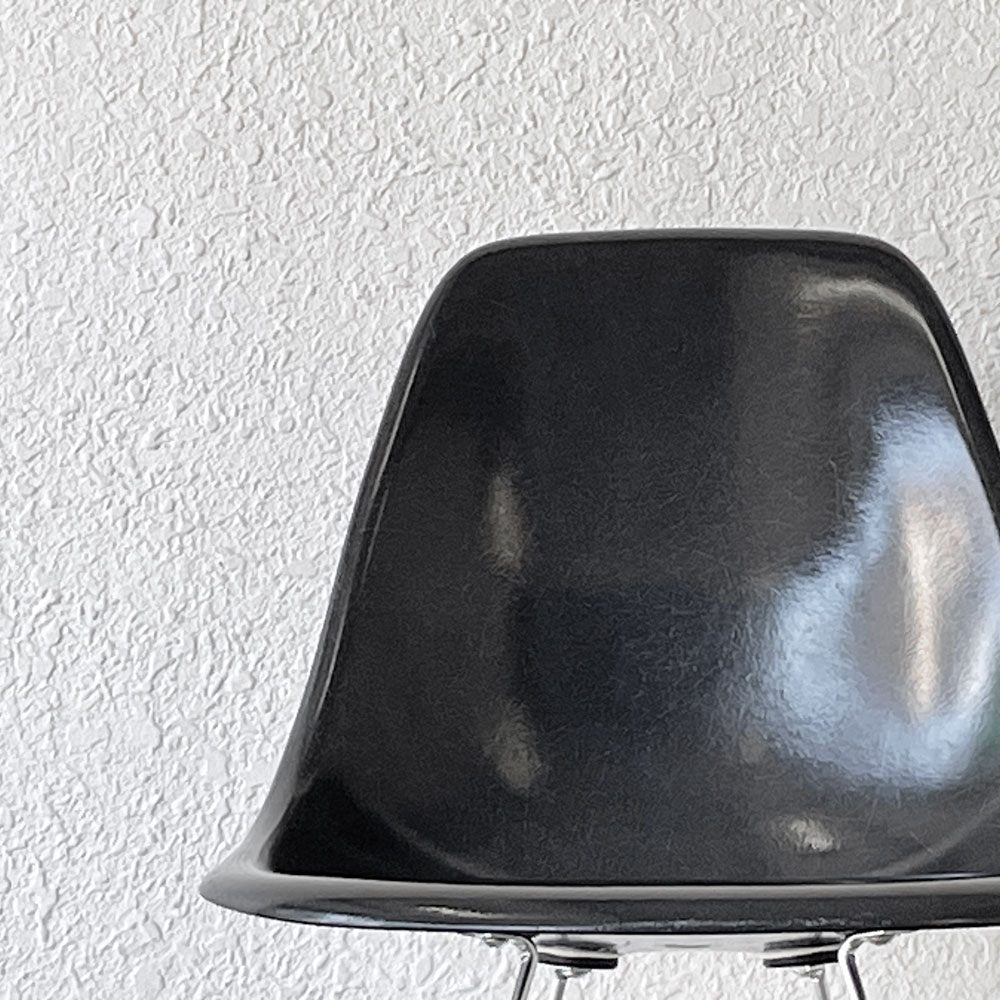 ハーマンミラー Herman Miller サイドシェルチェア 現行FRP製 ブラック エッフェルベース ジンク C&R イームズ ミッドセンチュリー ◇
