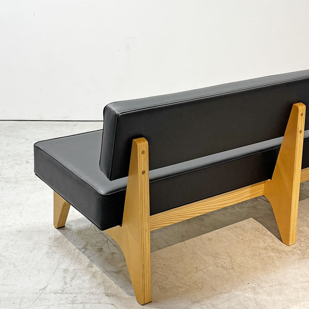 イデー IDEE ソリッドベンチ SOLID BENCH ソファ PVCレザー ブラック アッシュ材フレーム 参考価格￥199,900～ ●