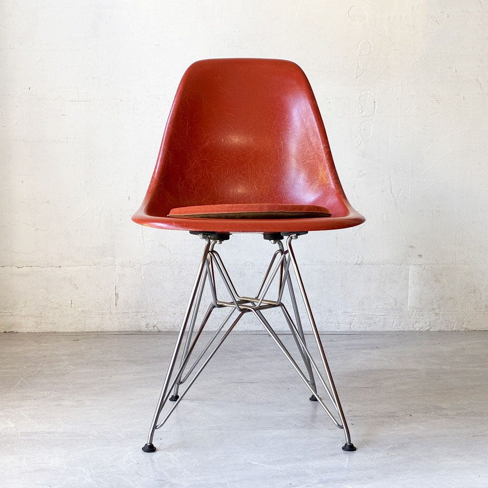 ハーマンミラー Herman Miller サイドシェルチェア 2019年製 FRP テラコッタ エッフェルベース イームズ クッション付き ミッドセンチュリー ★