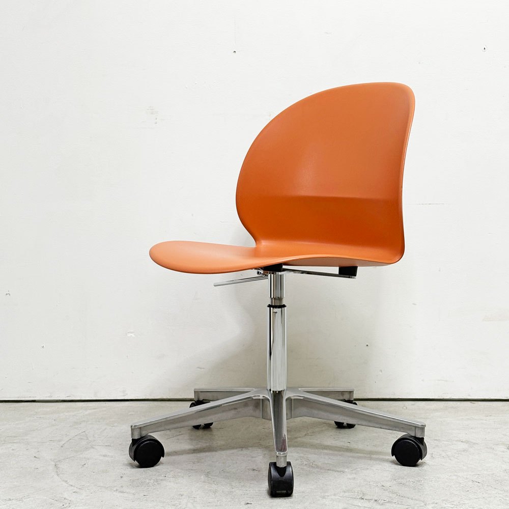 フリッツハンセン Fritz Hansen エヌゼロツー N02 リサイクルチェア キャスターチェア デスクチェア 佐藤オオキ nendo ダークオレンジ 参考定価￥91,080- ●