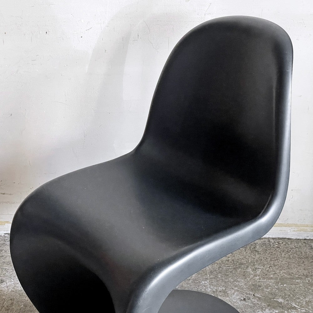 ヴィトラ vitra パントンチェア ダイニングチェア スタッキングチェア ディープブラック ヴェルナー・パントン Panton ミッドセンチュリー スペースエイジ ■
