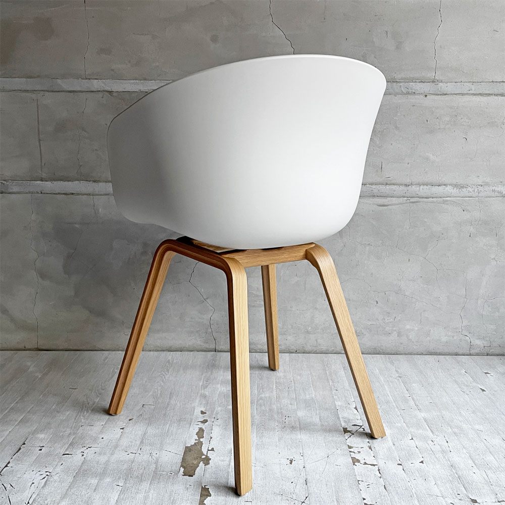 ヘイ HAY アバウト ア チェア ABOUT A CHAIR AAC22 アームチェア ダイニングチェア メランジェクリーム ヒー・ウェリング 北欧モダン デンマーク 定価￥59,400- ♪