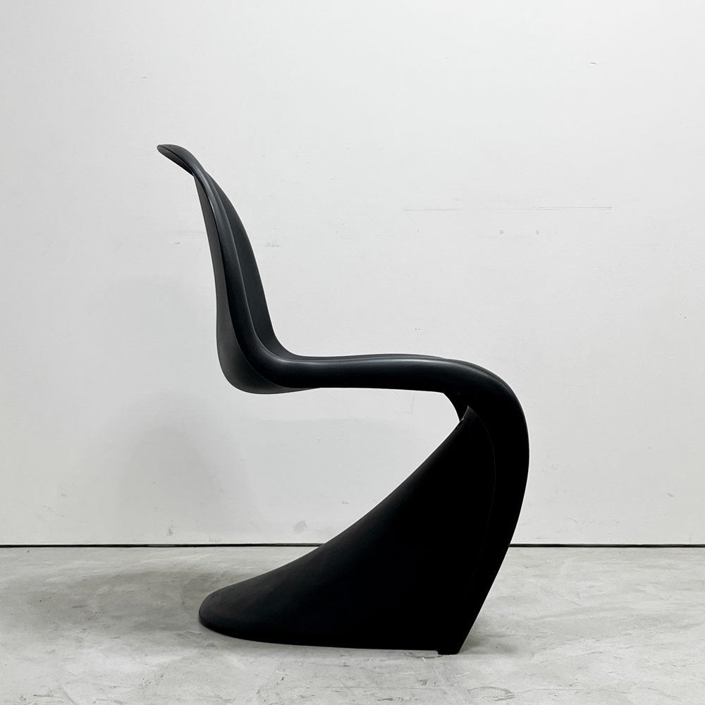 ヴィトラ vitra パントンチェア ダイニングチェア スタッキングチェア ディープブラック ヴェルナー・パントン Panton ミッドセンチュリー スペースエイジ B ●