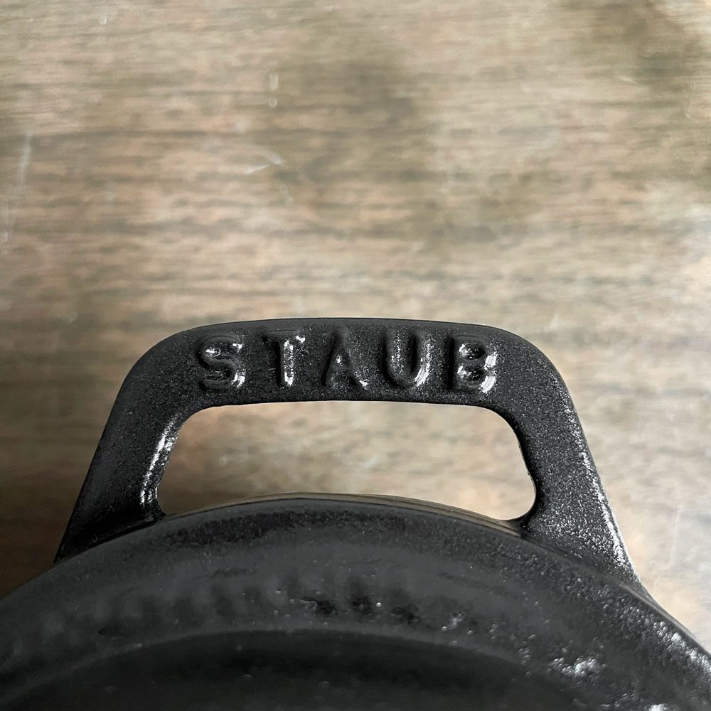 ストウブ STAUB ピギーココット オーバル 両手鍋 スペシャルシェイプ ブラック 17cm 豚 鋳物 キャセロール ガス オーブン IH対応 フランス ♪