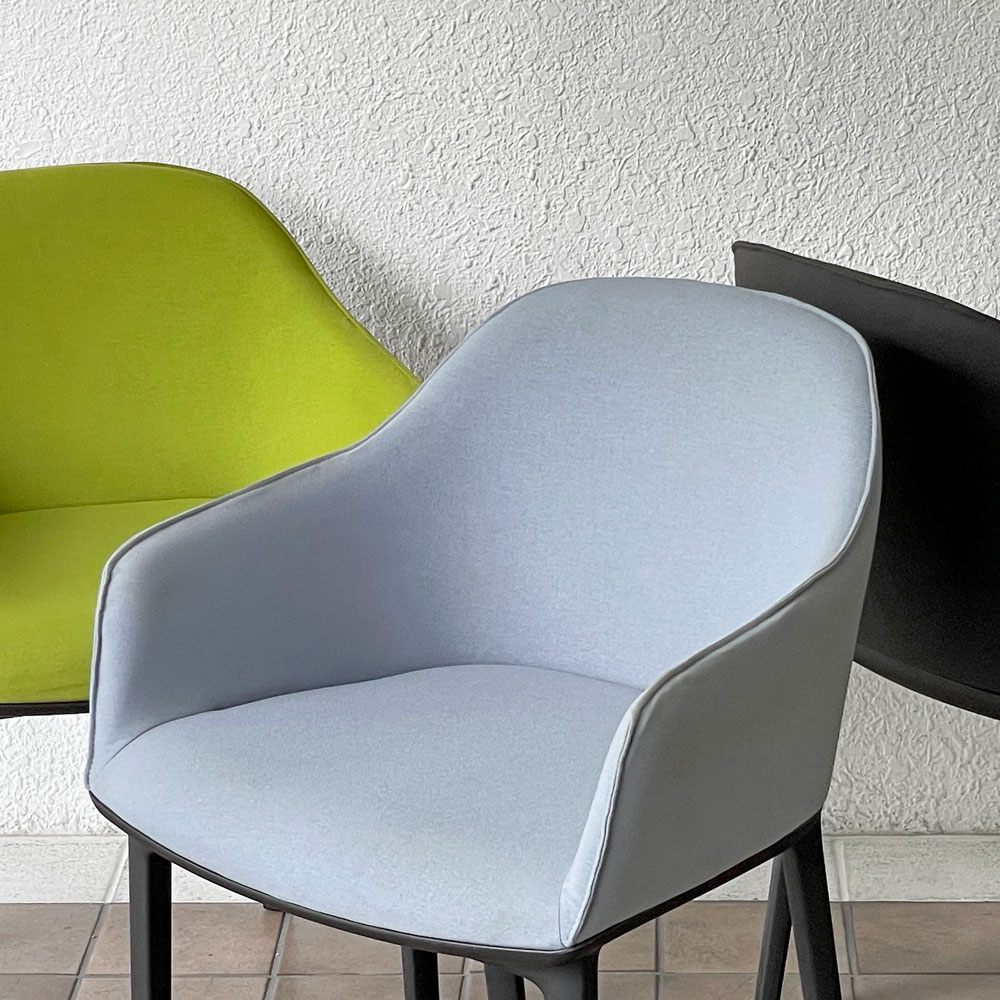 ヴィトラ Vitra ソフトシェル SOFTSHELL アームチェア 4レッグベース ロナン＆エルワン・ブルレック ライトグレー 定価111,100円 ◇