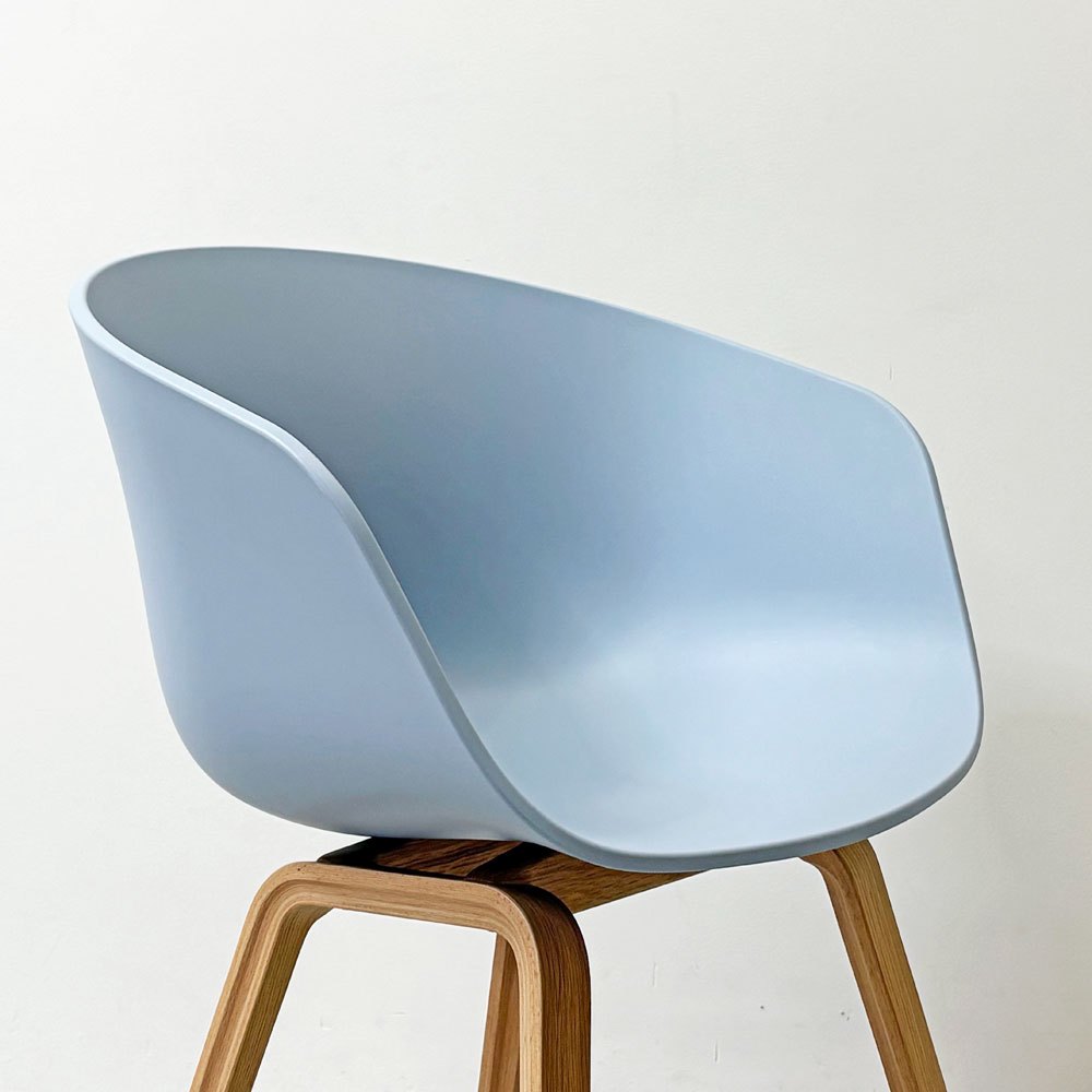 ヘイ HAY アバウト ア チェア ABOUT A CHAIR AAC22 アームチェア ダイニングチェア スレートブルー ヒー・ウェリング 北欧モダン デンマーク 定価￥59,400- ●