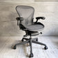 ハーマンミラー Herman Miller アーロンチェア Aサイズ リマスタード ライト グラファイトベース ビル・スタンフ ＆ ドン・チャドウィック ♪