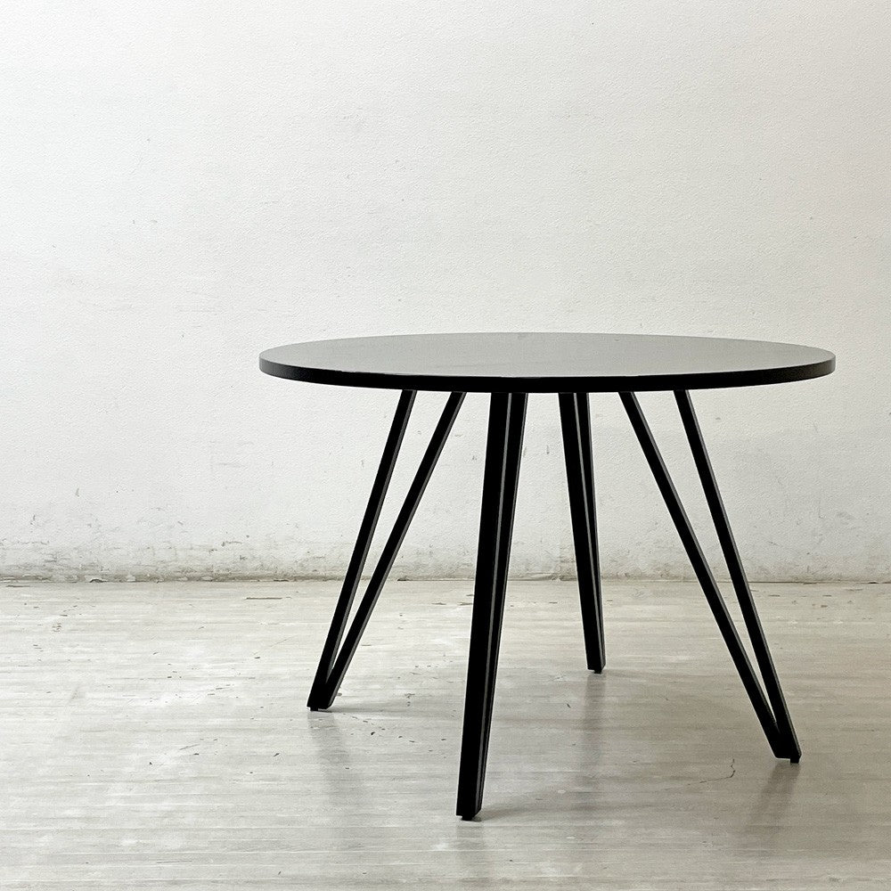 かなでもの KANADEMONO ザ・カフェテーブル THE CAFE TABLE トライアングル 4pin ラウンド Φ100cm ラバーウッド × スチール ブラック ●