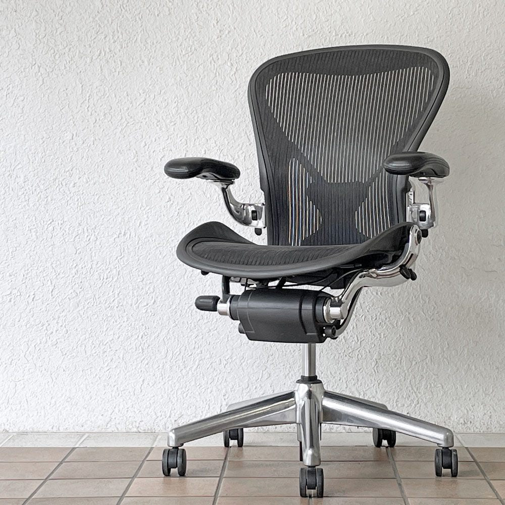 ハーマンミラー Herman Miller アーロンチェア Bサイズ ポスチャーフィット クラシックカーボンメッシュ ポリッシュドアルミベース ビル・スタンフ ＆ ドン・チャドウィック ◇