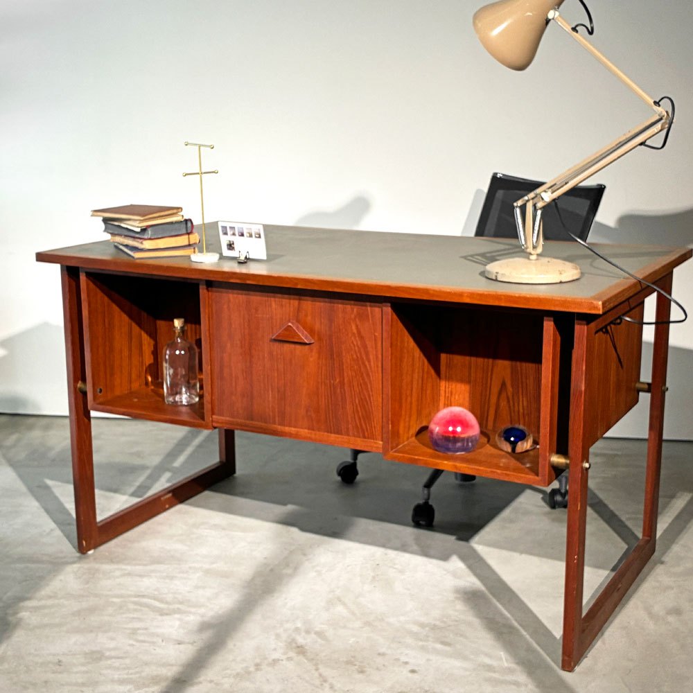 北欧ビンテージ Scandinavian Vintage チーク材 デスク リノリウム天板 両袖 6ドロワー 背面収納 W131cm ◎