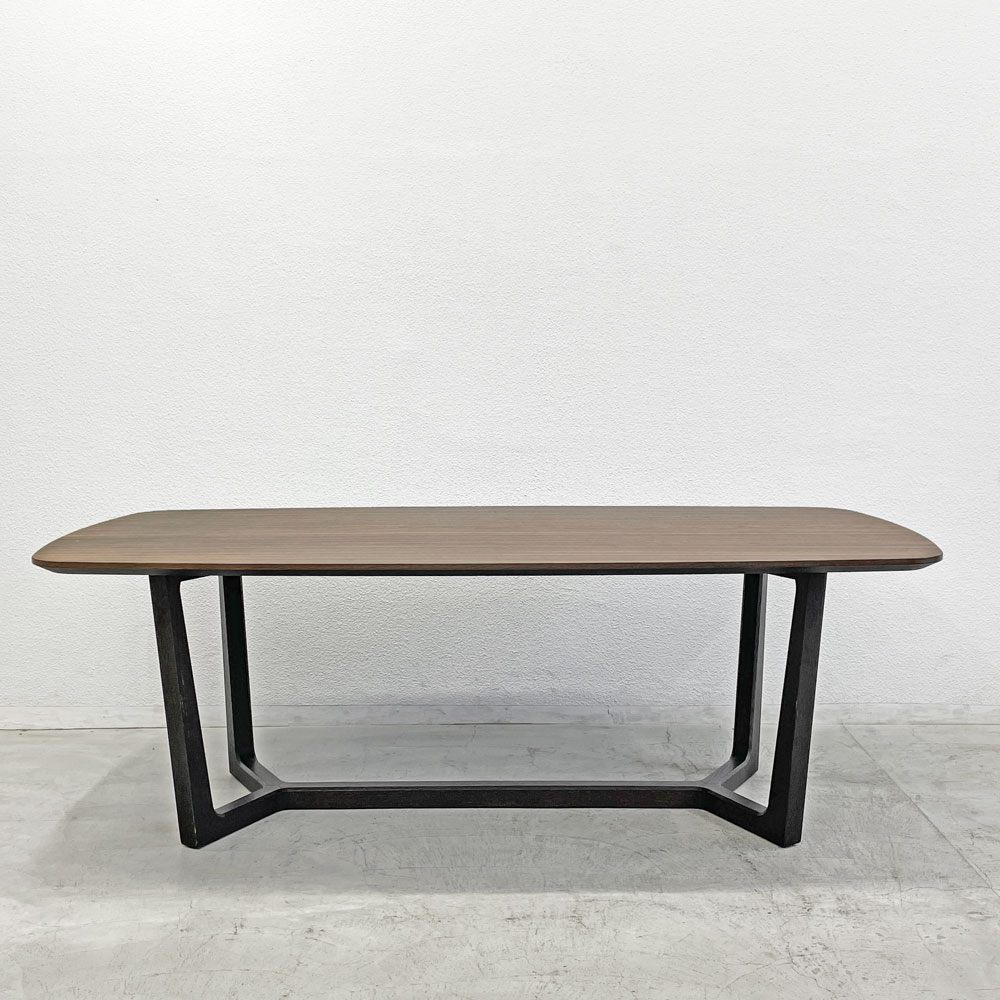 ポリフォーム Poliform コンコルド スクエア ダイニングテーブル CONCORDE SQUARE DINING TABLE W218.5cm Emmanuel Gallina アクタス取扱 参考価格約606,100円 〓