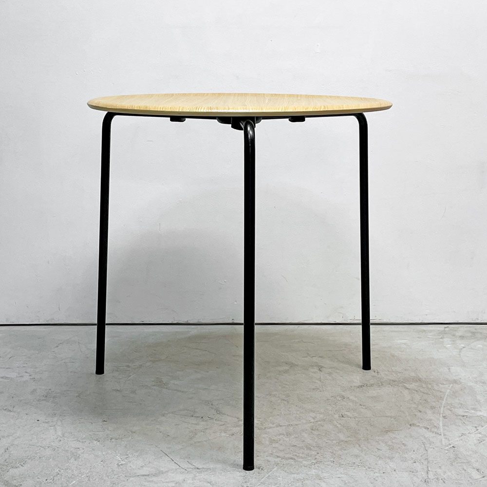 エンゲルブレヒト Engelbrechts ケヴィ KEVI 2010 ダイニングテーブル オーク材 プライウッド カフェテーブル 70cm 3本脚 ヨルゲン・ラスムッセン デンマーク 未使用品 A ●