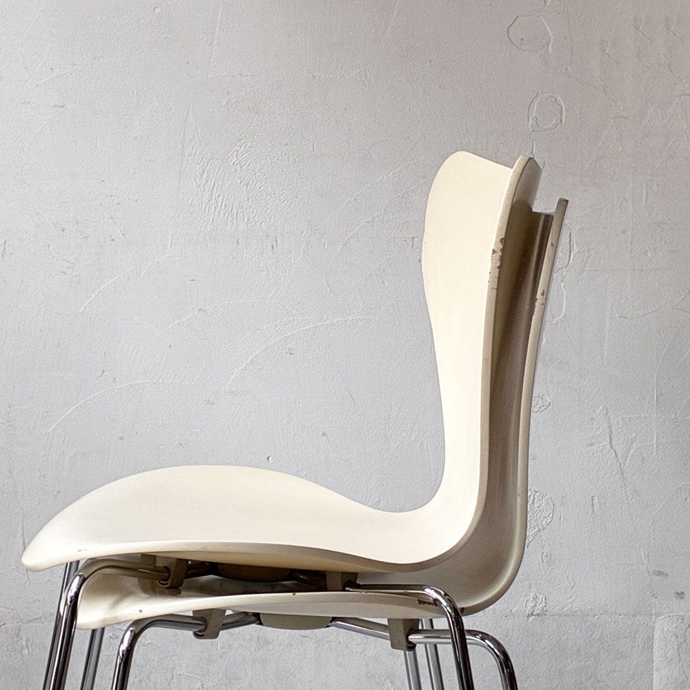 フリッツハンセン Fritz Hansen 3107 セブンチェア ホワイト ラッカー仕上げ スタッキング アルネ・ヤコブセン デンマーク 北欧家具 B ★