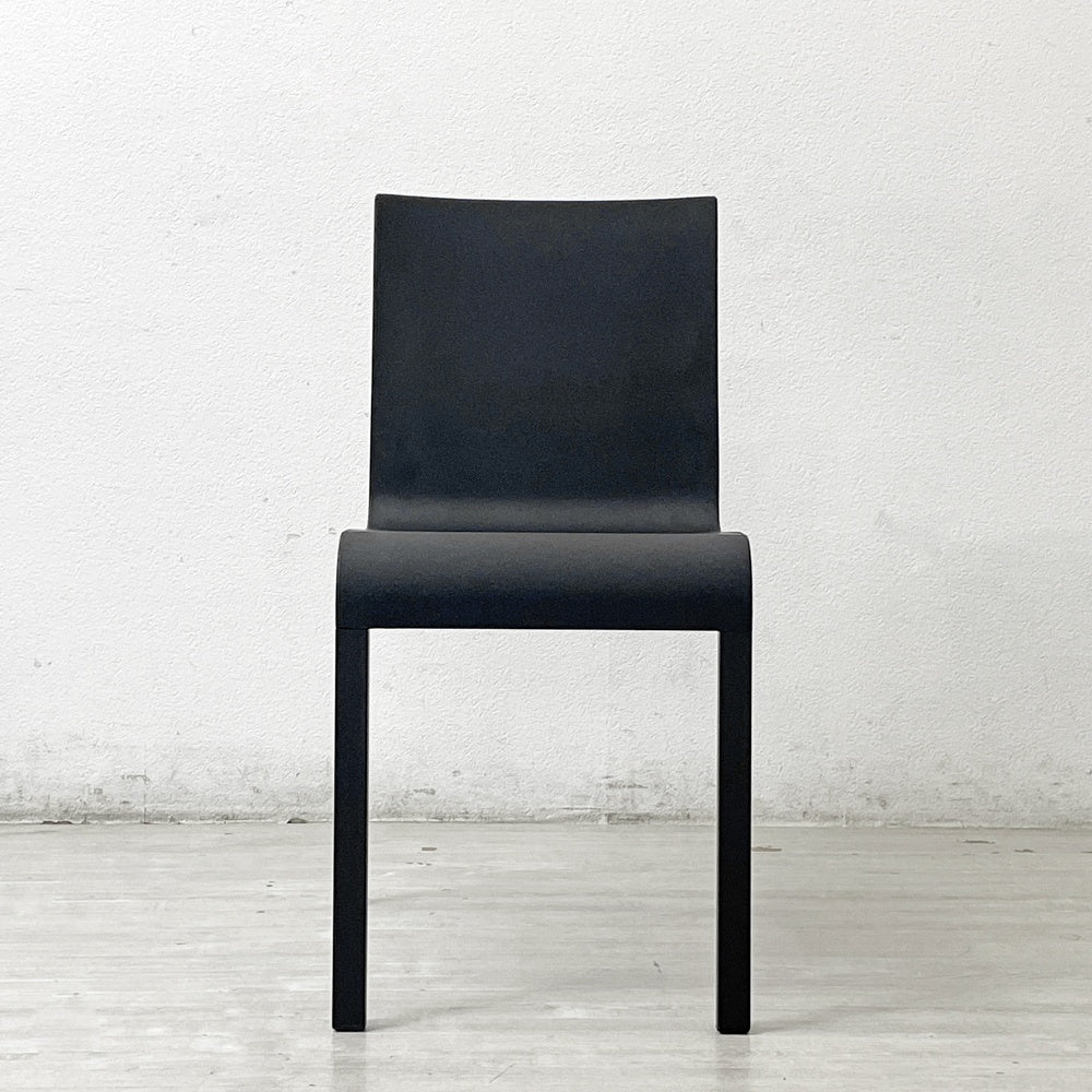 ヴィトラ vitra. ゼロスリー .03 ダイニングチェア スタッキングチェア マールテン・ヴァン・セーヴェレン Maarten Van Severen ベーシックダークカラー × ブラックベース B ●