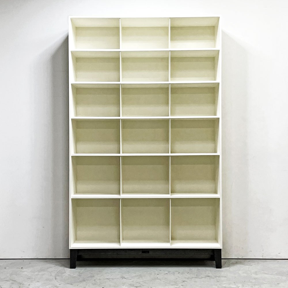 トラックファニチャー TRUCK FURNITURE ラボラトリーシェルフ LABORATORY SHELF ラワン x スチール 食器棚 飾り棚 うづくり加工 ホワイト 定価￥267,000- ●
