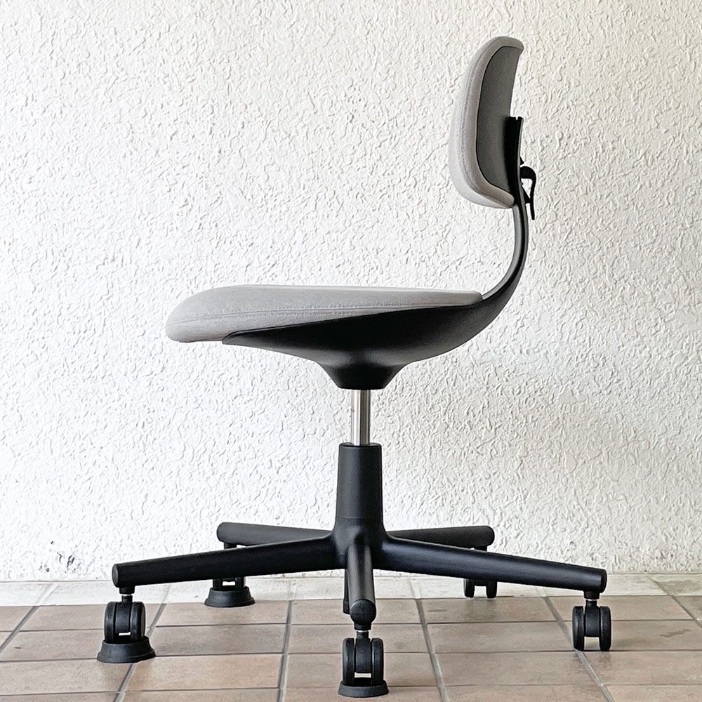 ヴィトラ vitra ルーキー Rookie デスクチェア キャスターチェア コンスタンチン・グルチッチ グレー系ファブリッック 定価￥78,100- ◇