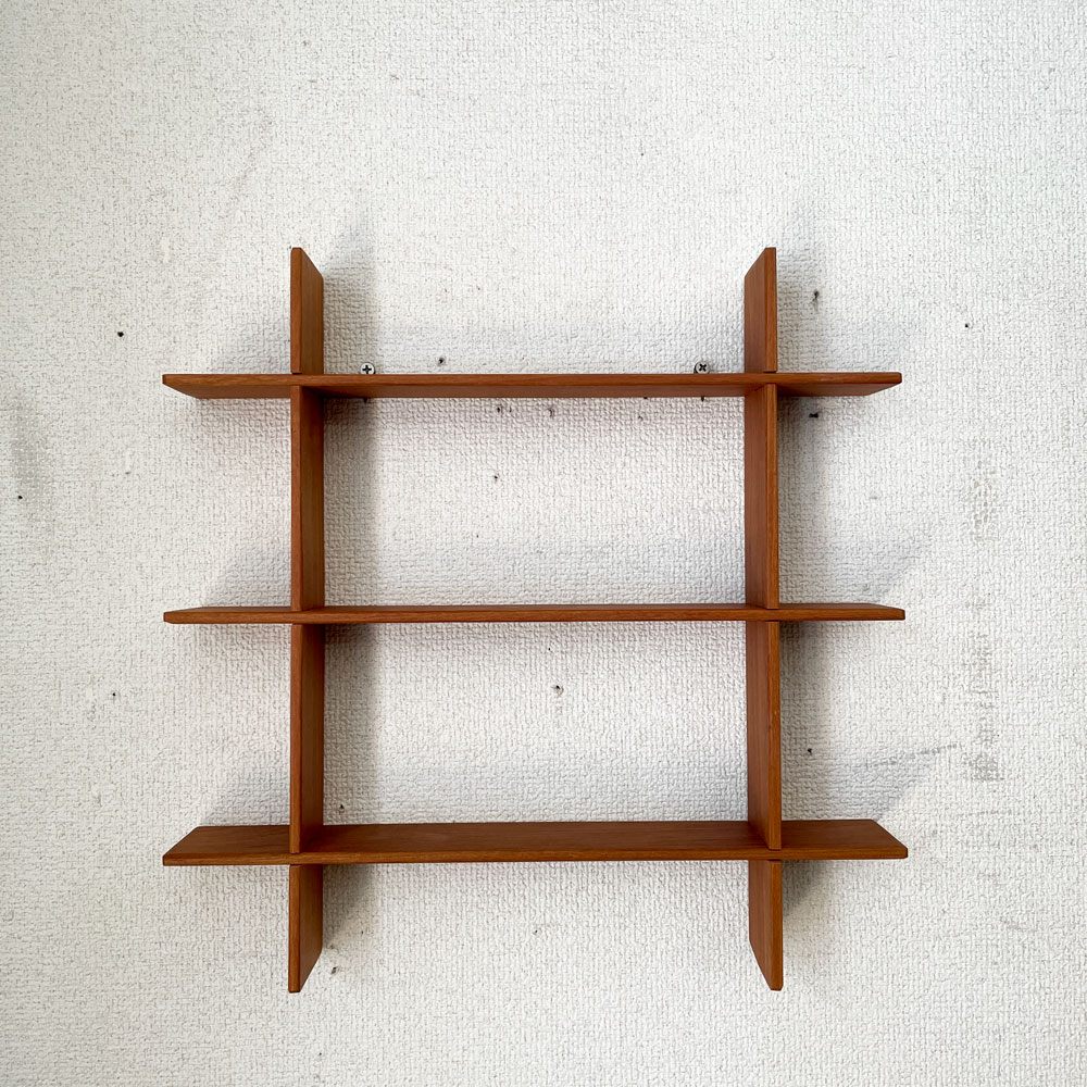 スウェーデンビンテージ Swedish Vintage チーク材 ウォールクロスシェルフ ディスプレイラック 3段 39×39cm 壁掛け ミッドセンチュリー 北欧家具 A ◎