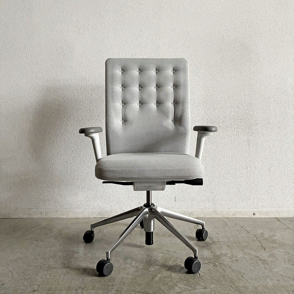 ヴィトラ vitra IDトリム ID Trim オフィスチェア デスクチェア ファブリックシート ライトグレー系 ハイバック 2Dアームレスト アントニオ・チッテリオ 参考定価￥209,000- 〓
