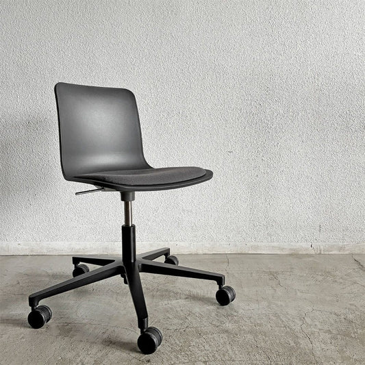 ヴィトラ vitra ハルスタジオ HAL Studio デスクチェア ブラック キャスターベース シートクッション付 座面回転＆昇降 ジャスパー・モリソン 現行定価￥107,800- 未使用保管品 〓