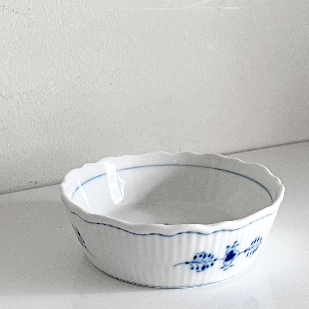 ロイヤルコペンハーゲン ROYAL COPENHAGEN ブルーフルーテッド Blue Fluted ジャパニーズ Japanese ラウンドディッシュ 平皿 丸皿 φ11cm デンマーク製 北欧 廃番 B ■