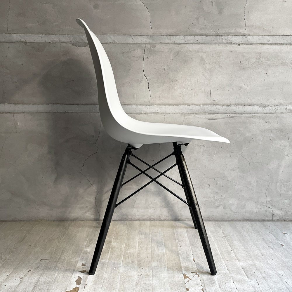 ハーマンミラー HermanMiller サイドシェルチェア ドゥエルレッグ DSW アルパイン × エボニー ポリプロピレン製 イームズ ミッドセンチュリー 廃番色 ♪
