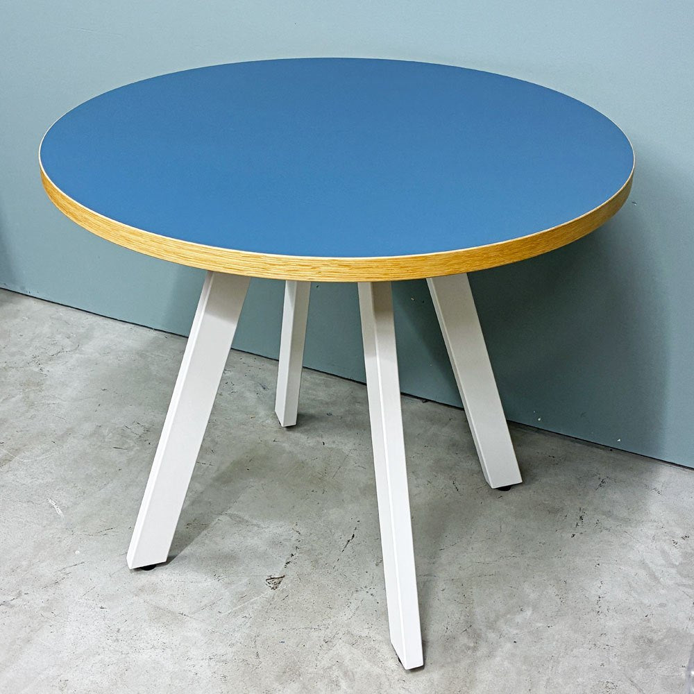 かなでもの KANADEMONO ザ・カフェテーブル THE CAFE TABLE White Steel 4pin ラウンド Φ83cm リノリウム天板 定価￥79,800- ◎