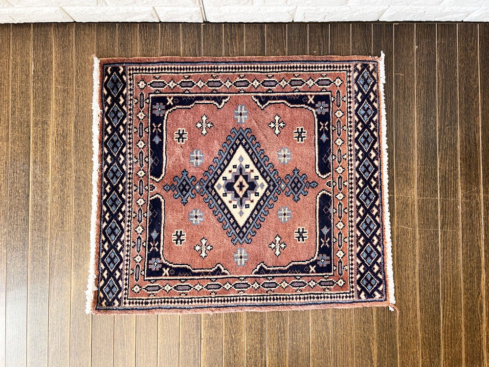 ビンテージ Vintage トライバルラグ バルーチ Bharuch ラグ 玄関マット 66×60cm ピンクベージュ系 ドラゴンモチーフ イラン アフガニスタン ◎