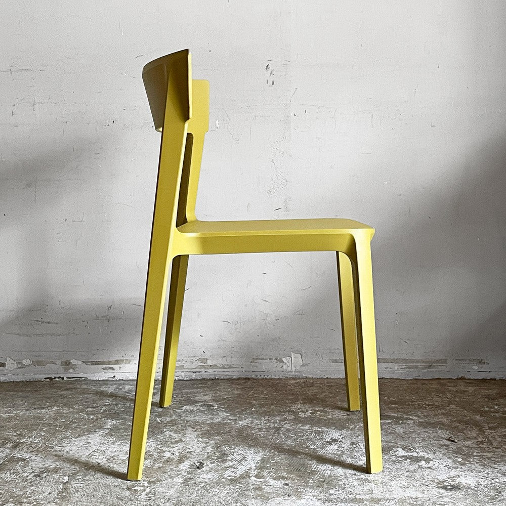カリガリス Calligaris スキン SKIN ダイニングチェア スタッキング マットマスタードイエロー 廃番カラー 参考定価¥21,670- A ■