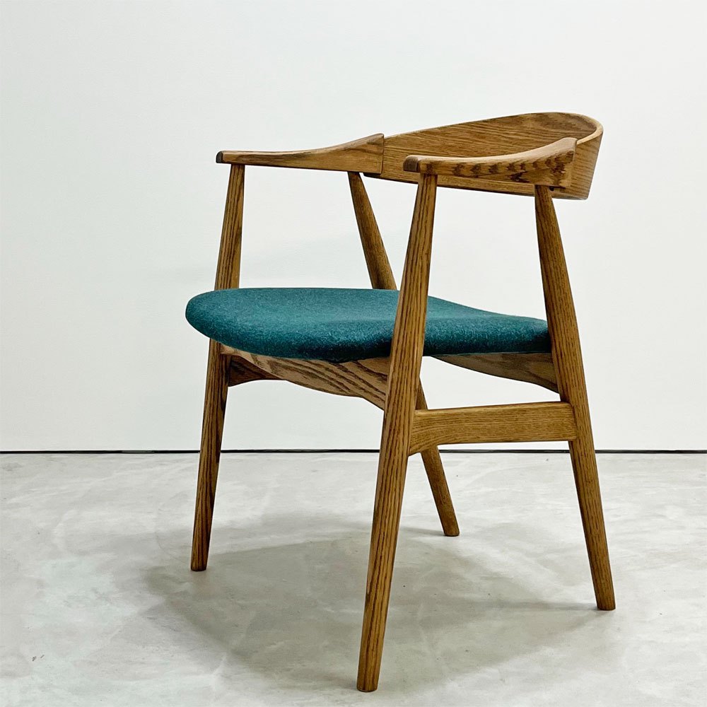 モモナチュラル MOMO Natural クルーチェア CREW CHAIR アームチェア ダイニングチェア オーク材 グリーンファブリック ●
