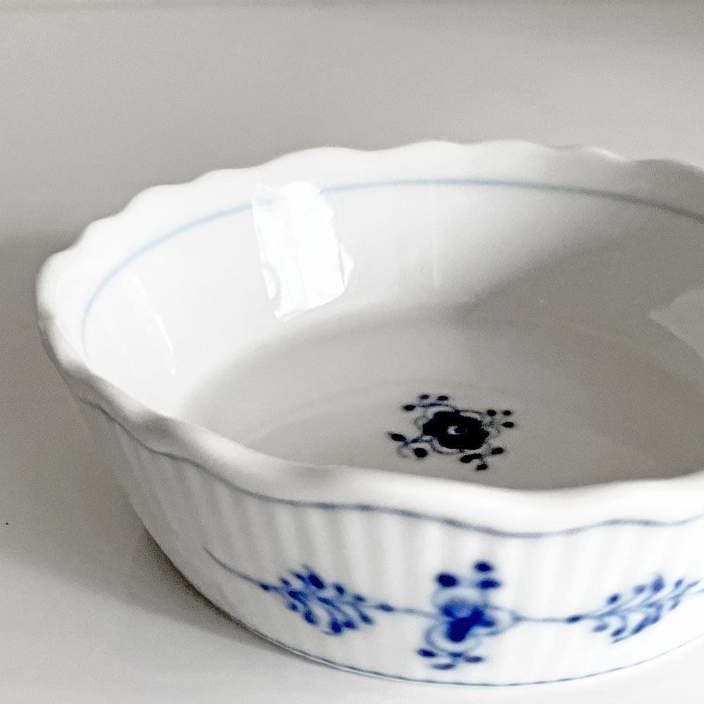 ロイヤルコペンハーゲン ROYAL COPENHAGEN ブルーフルーテッド Blue Fluted ジャパニーズ Japanese ラウンドディッシュ 平皿 丸皿 φ11cm デンマーク製 北欧 廃番 A ■